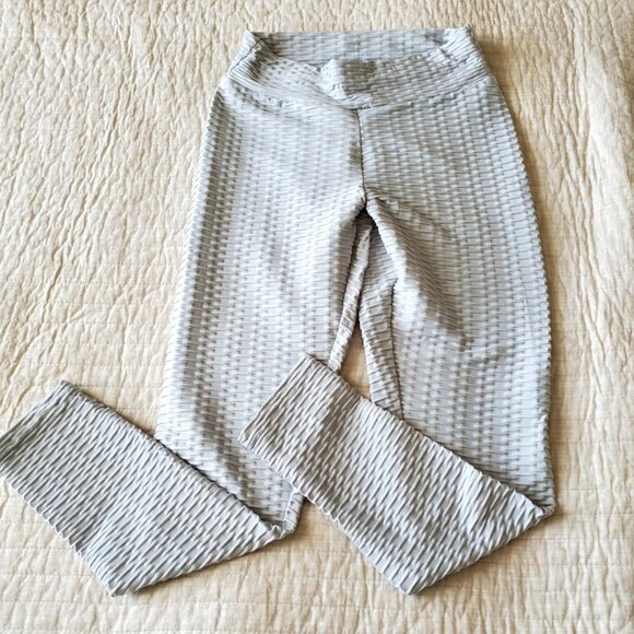 LEGGINGS SIZE M BOOTY ENHANCING CRUSHED TEXTURED FABRIC LIGHT GRAY NEW - Picture 8 of 8